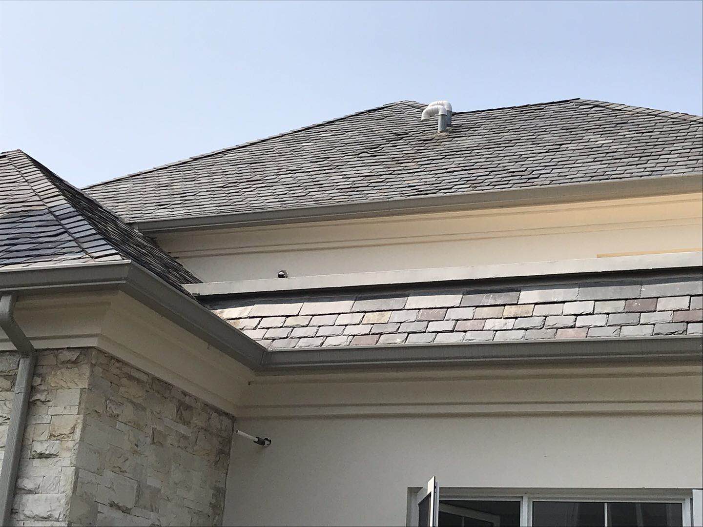 摩利科為無(wú)錫湖璽莊園別墅提供天溝落水安裝服務(wù)